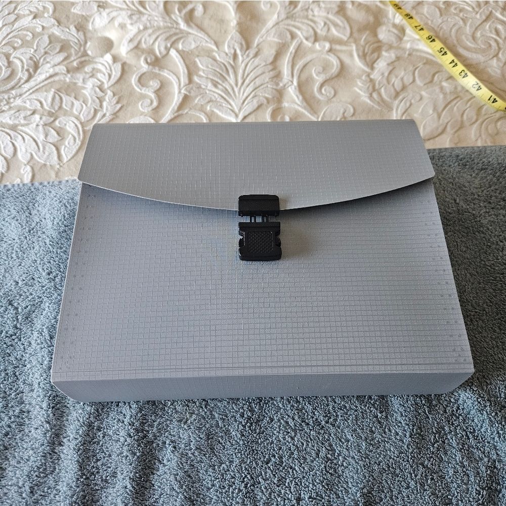 Pen and Gear plastic folder
